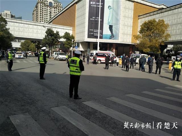 河北确诊病例曾来汉：汉正街相关场所已封控消杀，所涉商场已恢复营业