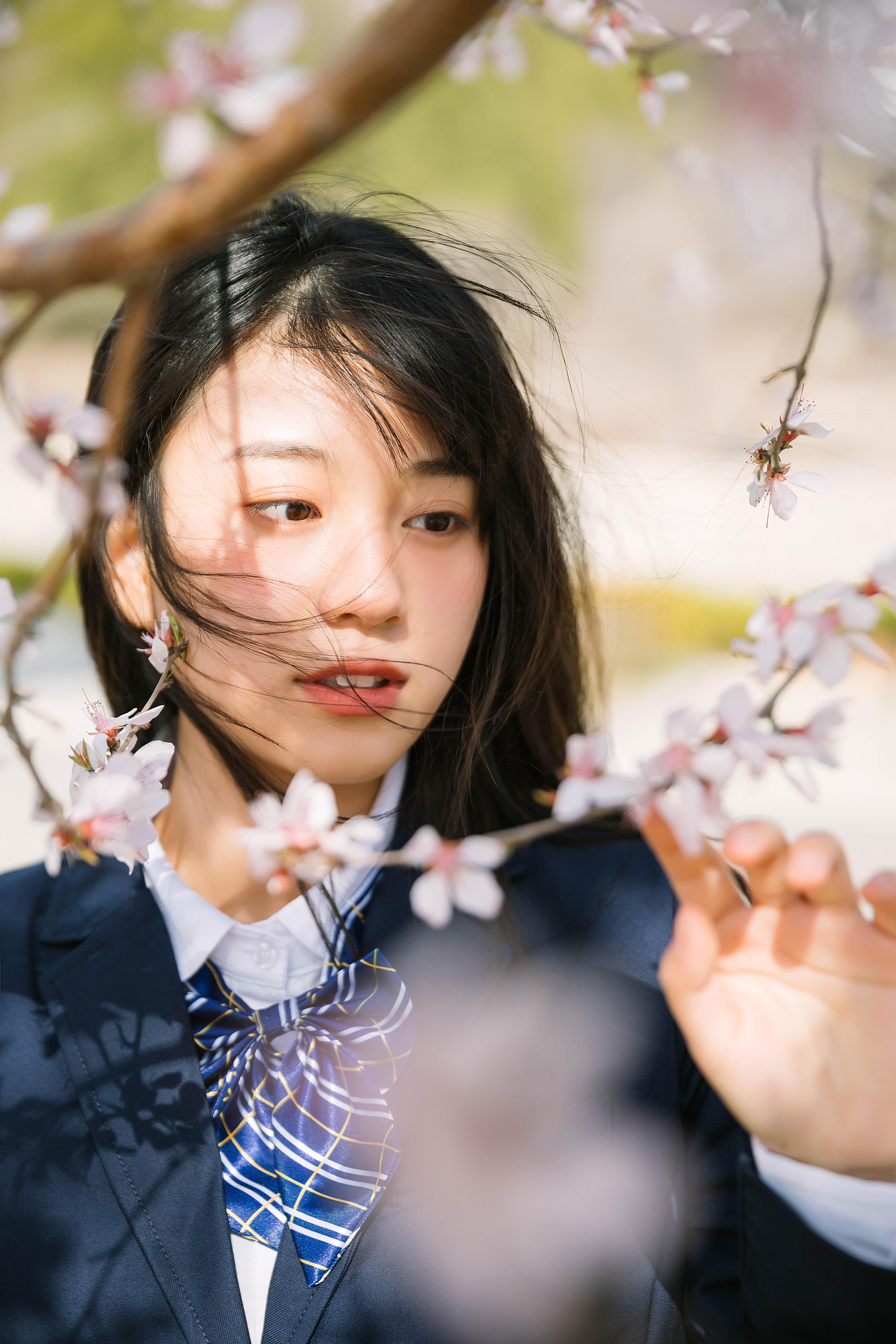 [YITUYU艺图语]2021.04.07 花季少女 阳阳 蓝色JK制服与短裙加黑丝美腿清纯写真集