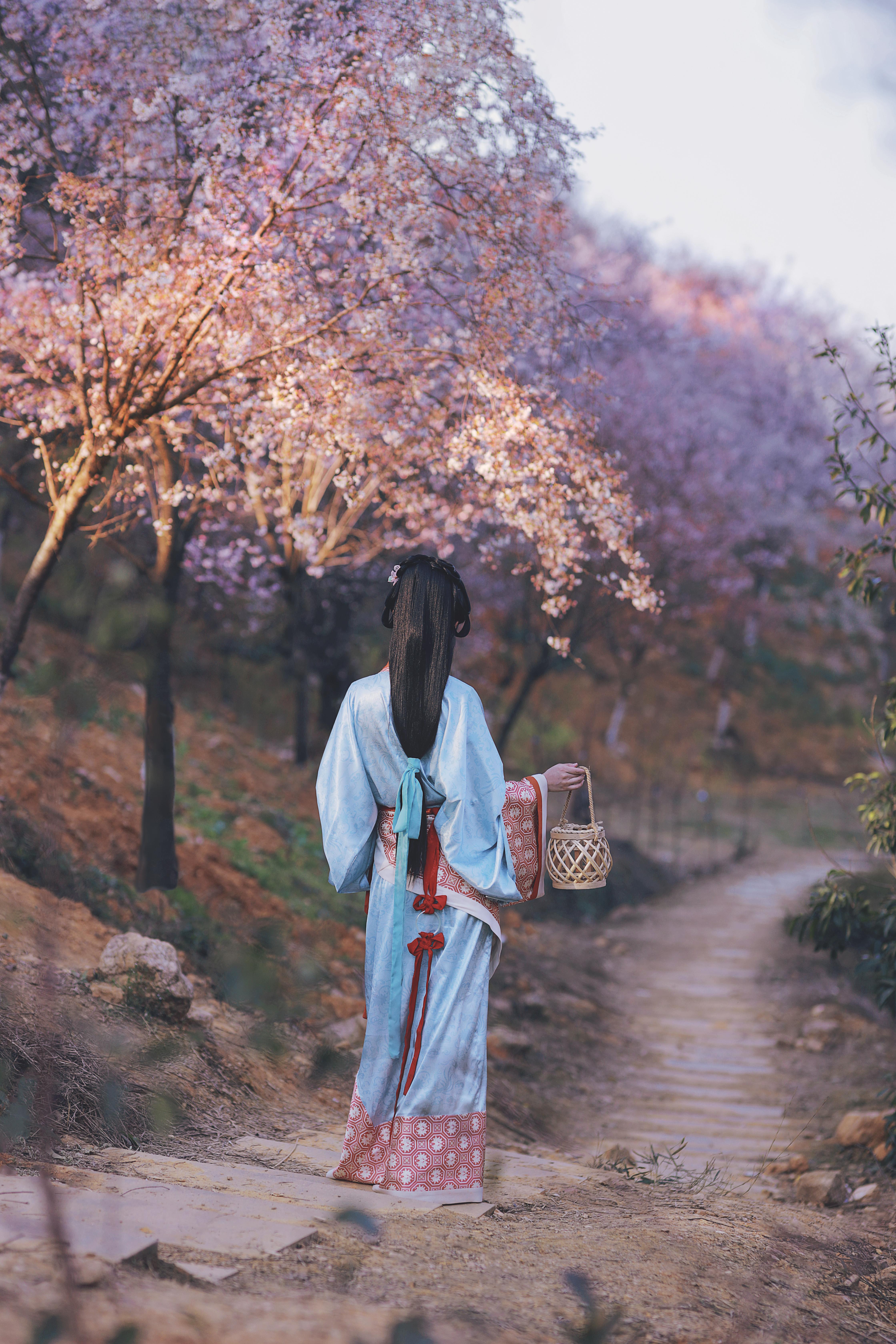 [YITUYU艺图语]2021.04.02 樱落 程程 蓝色古装汉服清纯写真集