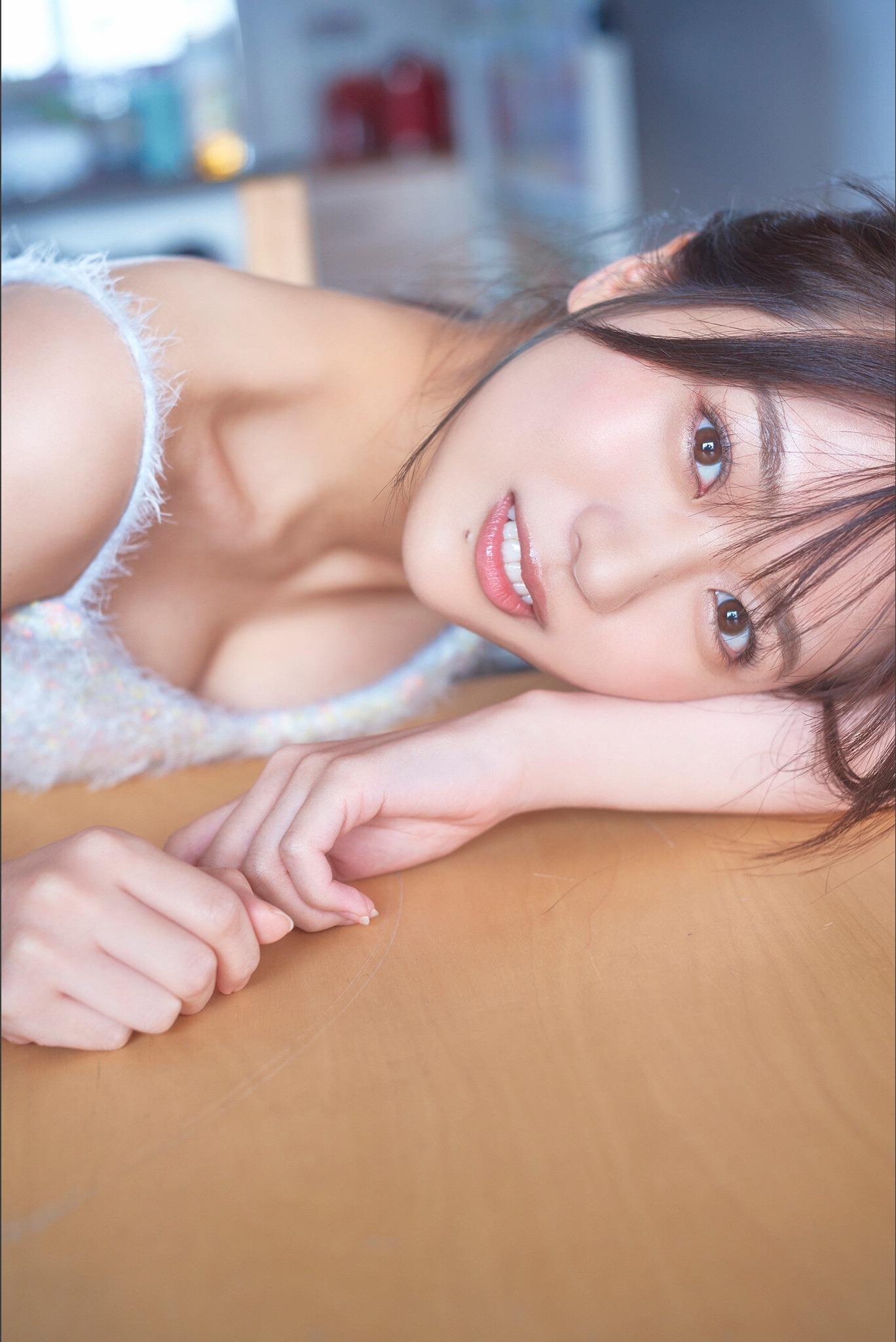 篠崎彩奈（しのざき あやな，Ayana Shinozaki）Ayanan of that day その日のあやなん 白色蕾丝内衣居家性感写真集